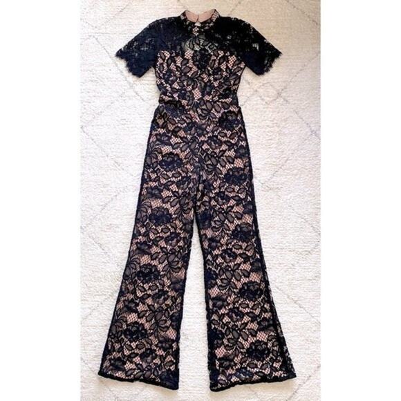 NWT Alexis Kelie Short Sleeve Lace Open Back Jumpsuit Black Size XS - Picture 7 of 15